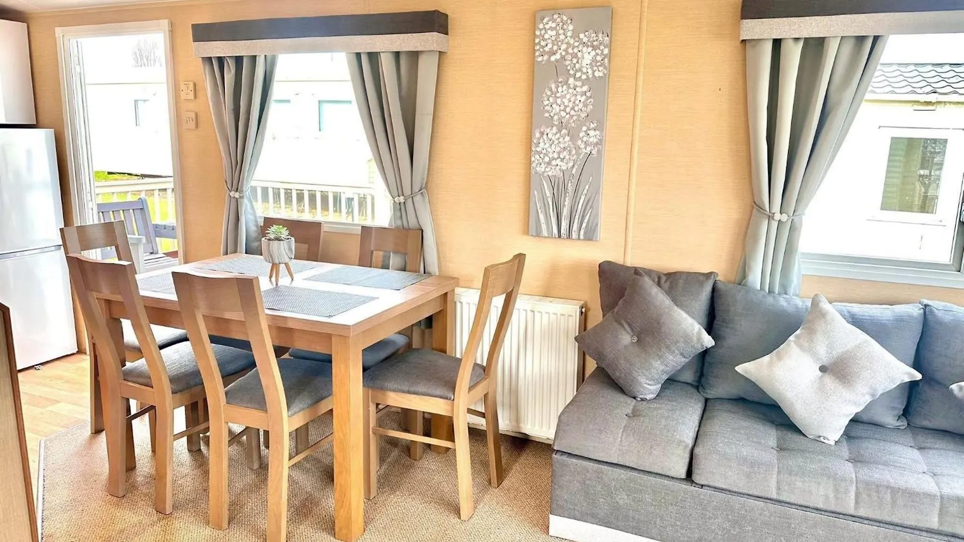 Resort 3 Bedroom 8 Birth Caravan - Sand Le Mere Tunstall
